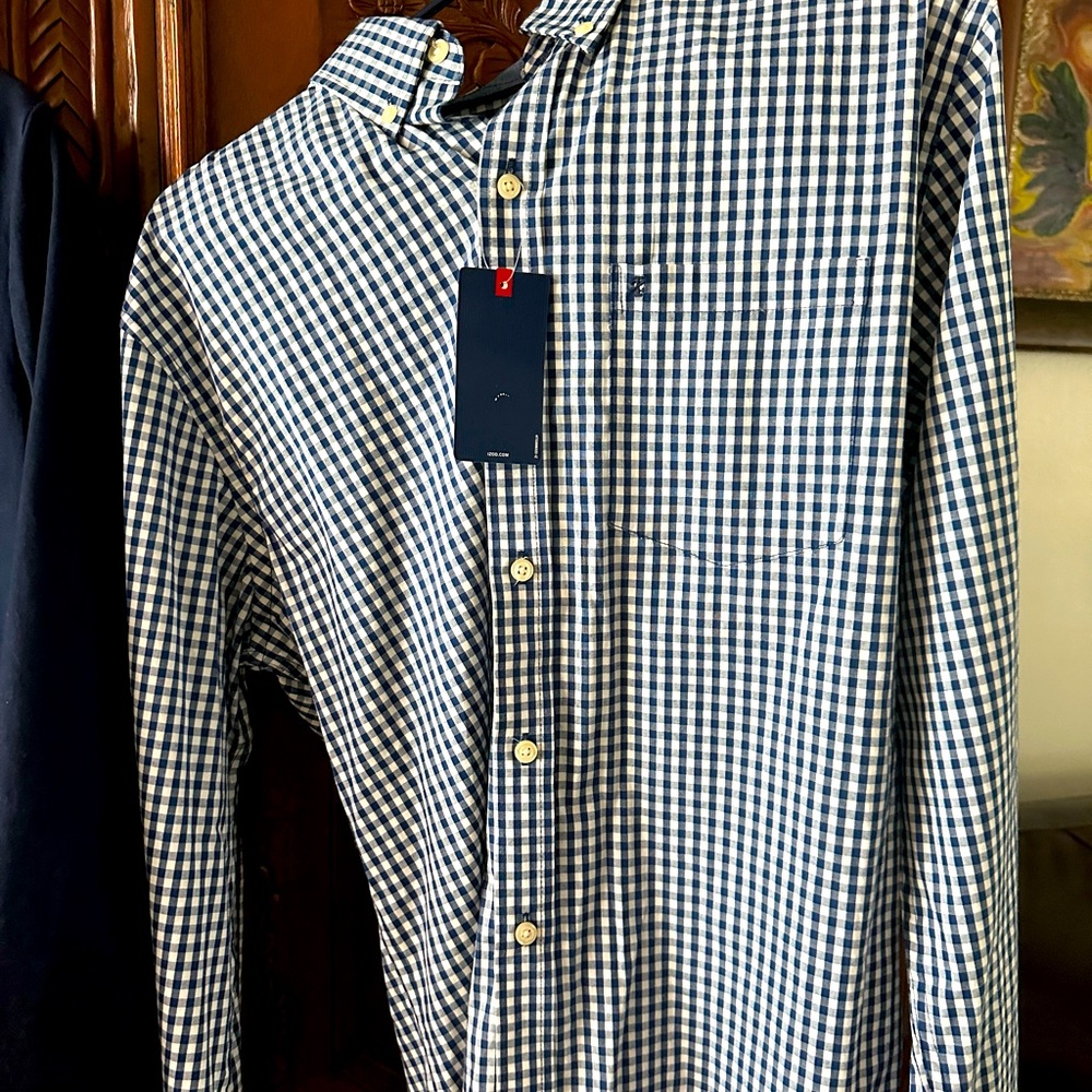 Izod Button Down, Blue Check cotton design, new with tags